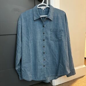 ✨One Wednesday ✨ | The Chambray Button-Up | Summer 2025 Jilly Box 🎁 (SIZE XS)